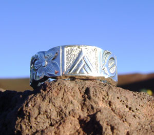 ジョージナオペより受け継いだマウナケアジュエリー