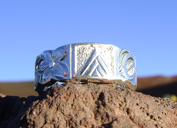 ジョージナオペより受け継いだマウナケアジュエリー